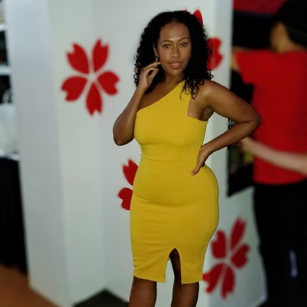 One shoulder dress